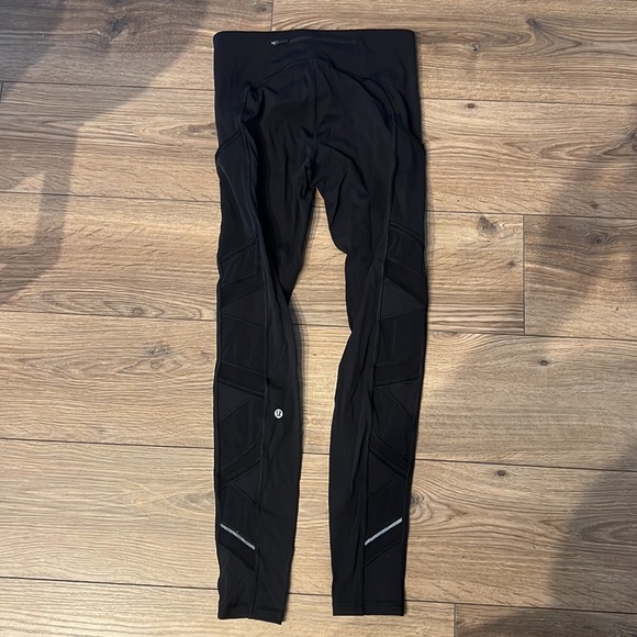 Lululemon speed up tight mesh size 6 - Picture 4 of 6